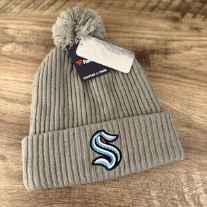 NWT Seattle Kraken Fanatics Gray Ribbed Knit Pom Beanie